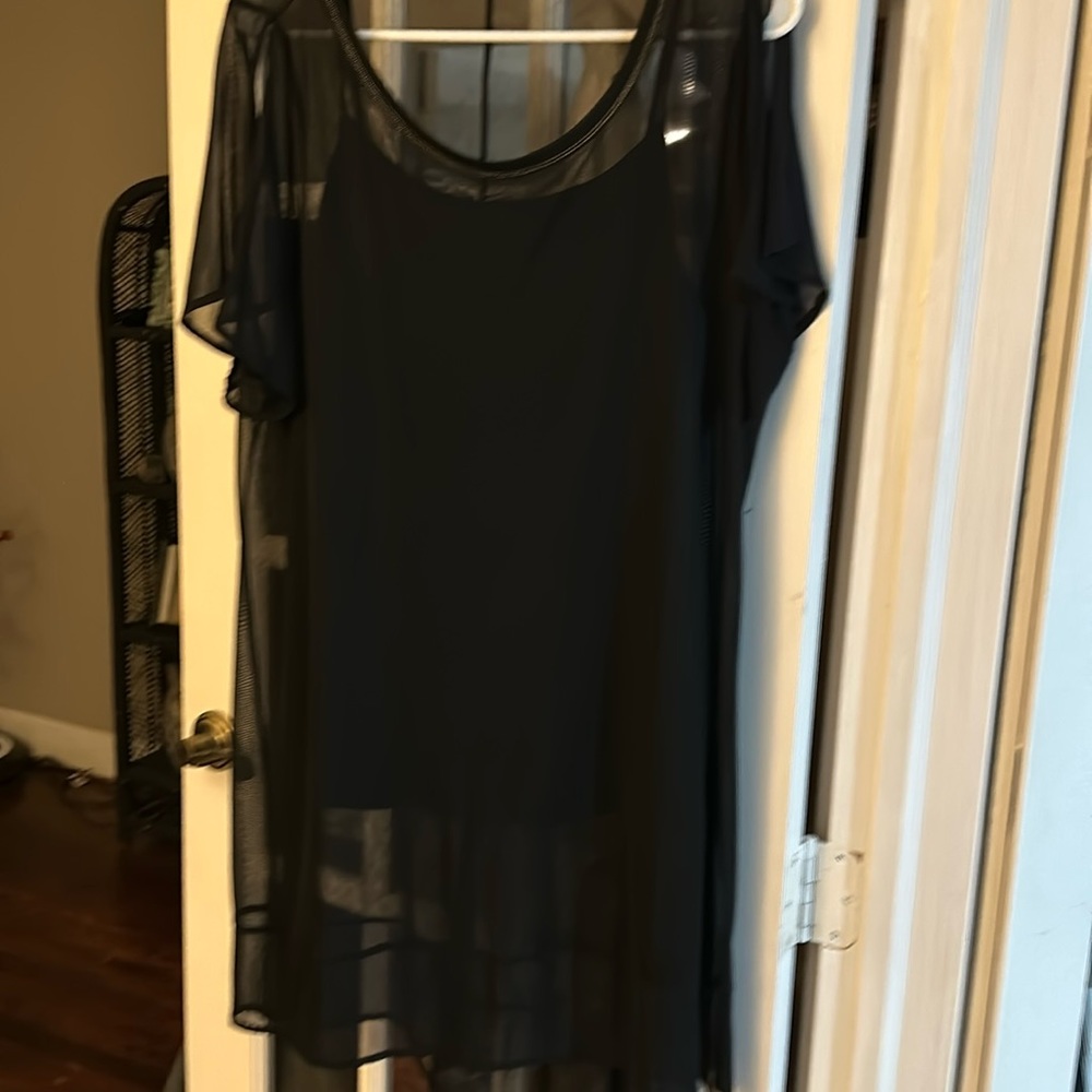 Lane Bryant 14/16 sheer long top over black tank